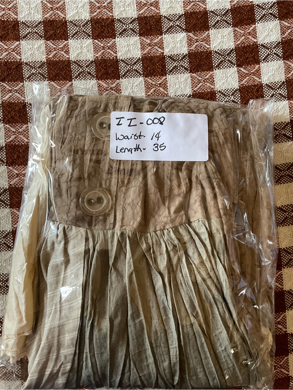 D Studio. Boho Tiered Patchwork Maxi Skirt in Taupe, Cream, and Gray. Size 4 - Picture 10 of 10